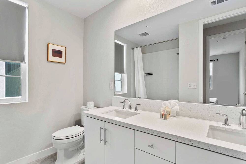 Photo of Bathroom in Foothill Ranch
