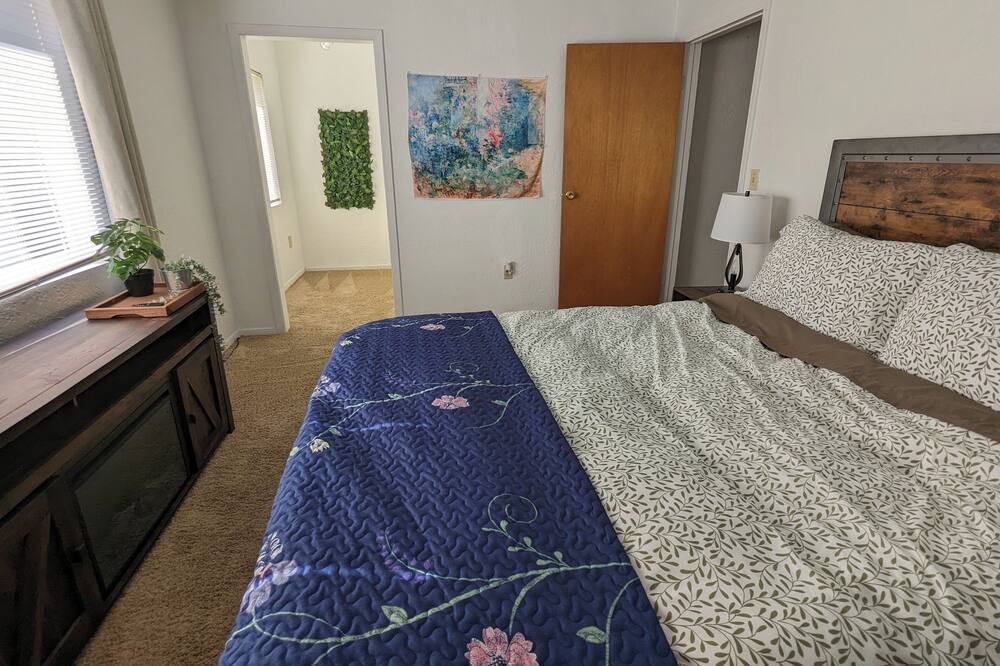 Photo of Bedroom in Jacoby Creek