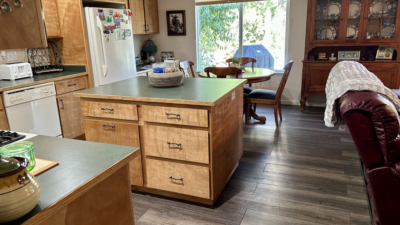 Photo of Kitchen in Plumas Eureka