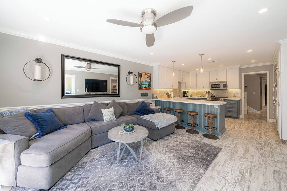 Photo of Livingroom in Huntington Beach