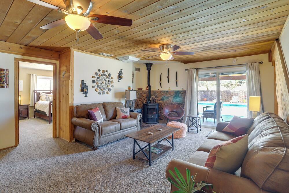 Photo of Livingroom in Yucca Valley
