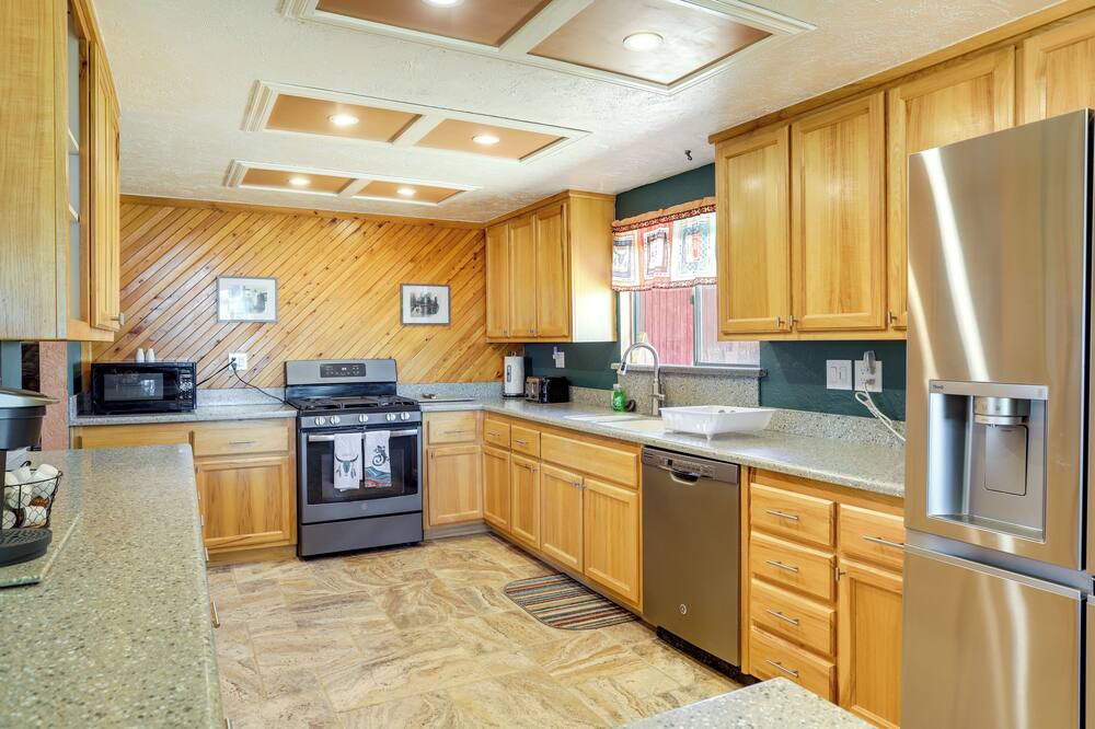 Photo of Kitchen in Yucca Valley