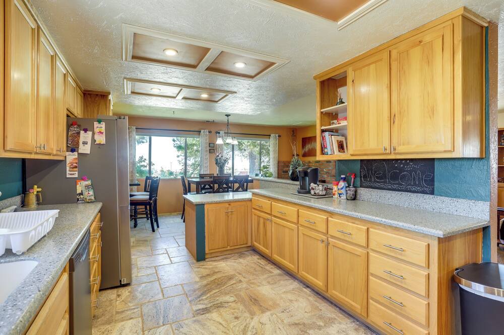 Photo of Kitchen in Yucca Valley