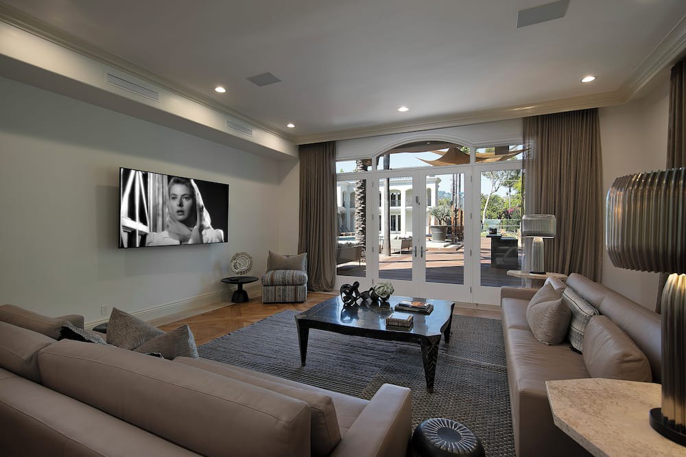 Photo of Livingroom in The Flats