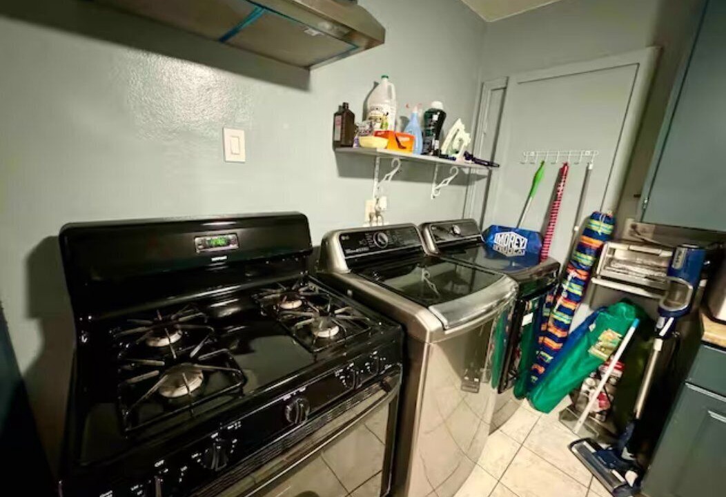 Photo of Kitchen in Midway City