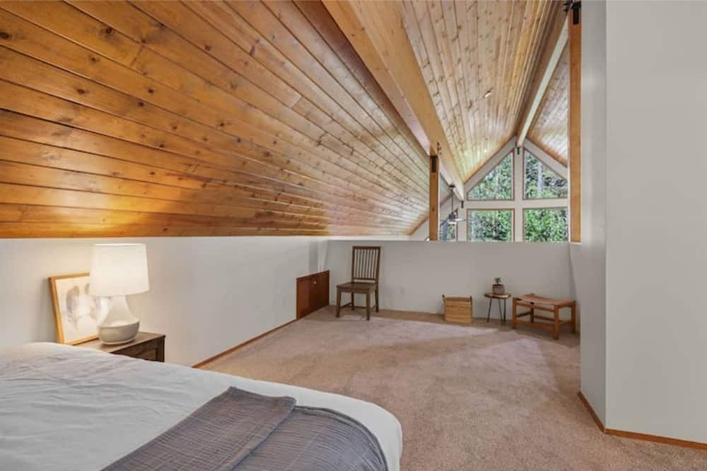 Photo of Bedroom in Plumas Eureka Estates