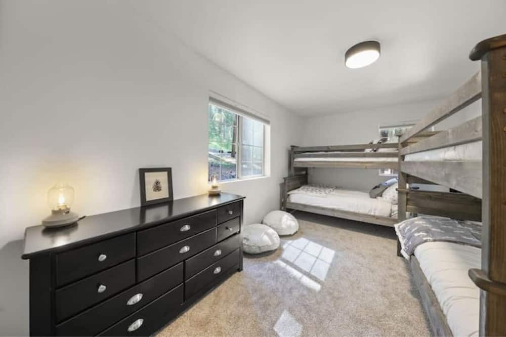 Photo of Bedroom in Plumas Eureka Estates