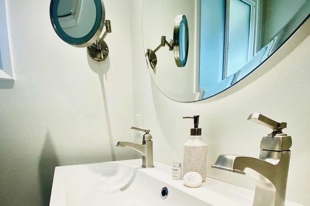 Photo of Bathroom in Ventura