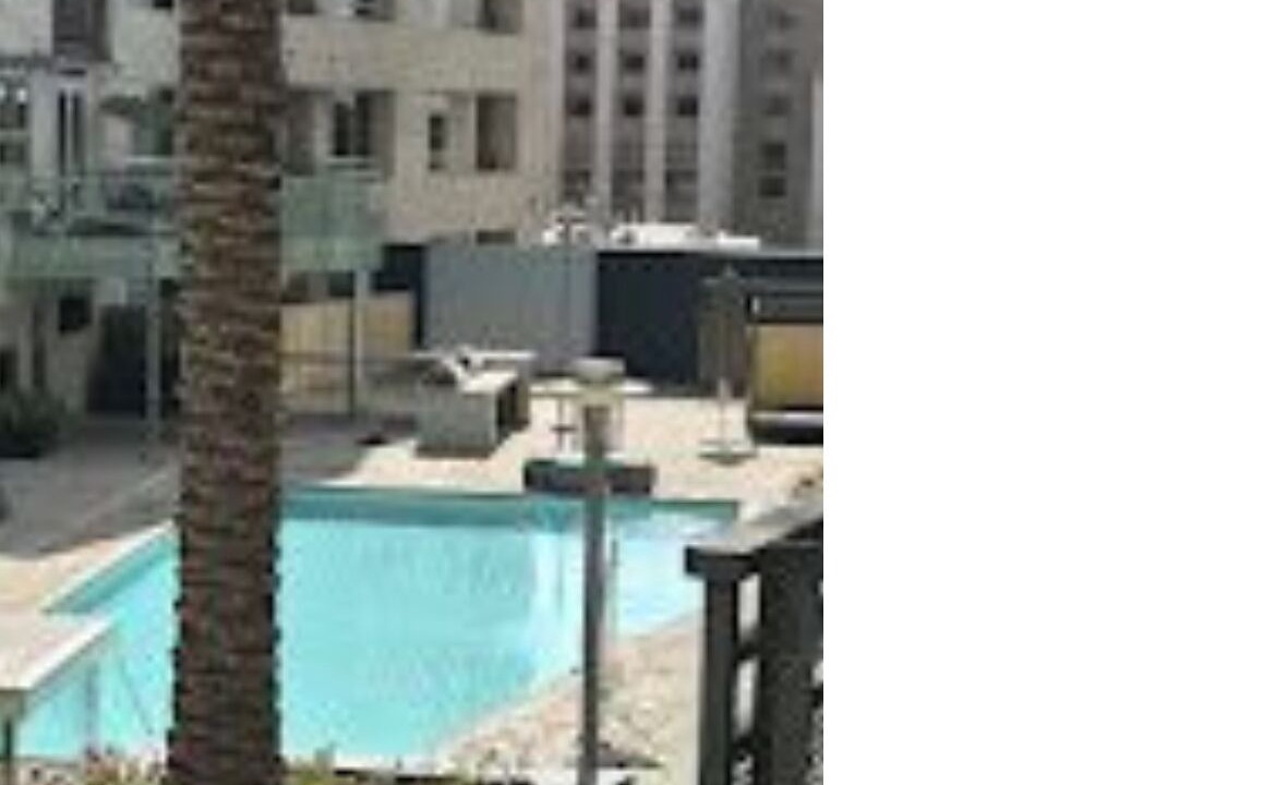 Photo of Outdoor in Mid-Wilshire