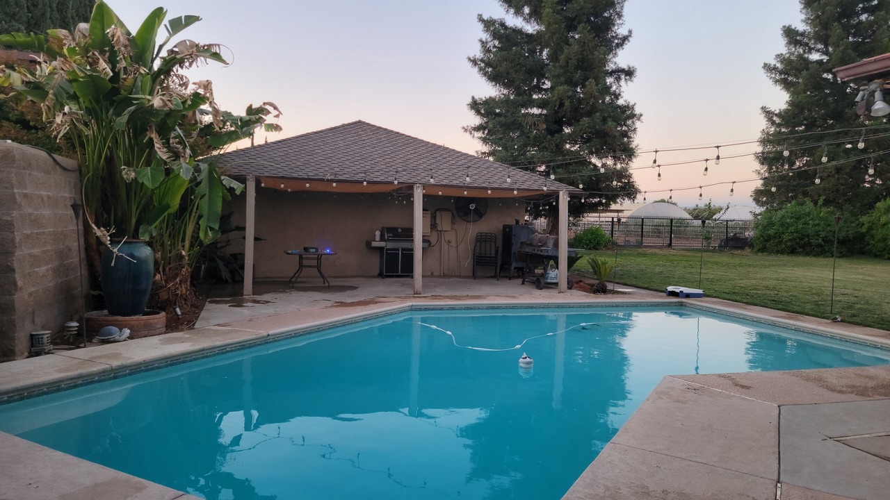 Photo of Outdoor in Raisin