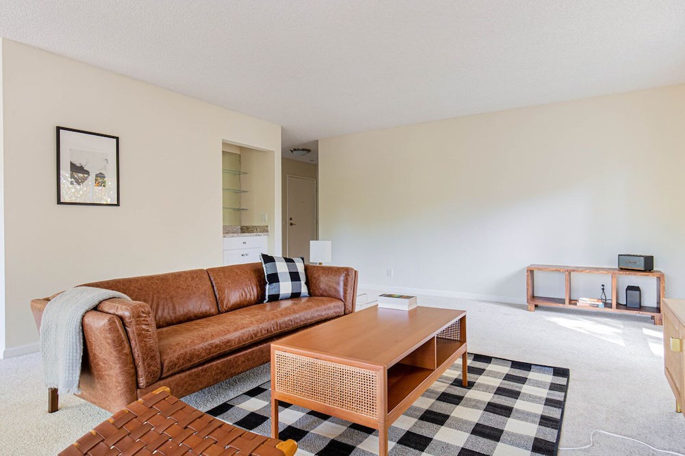 Photo of Livingroom in Palo Alto