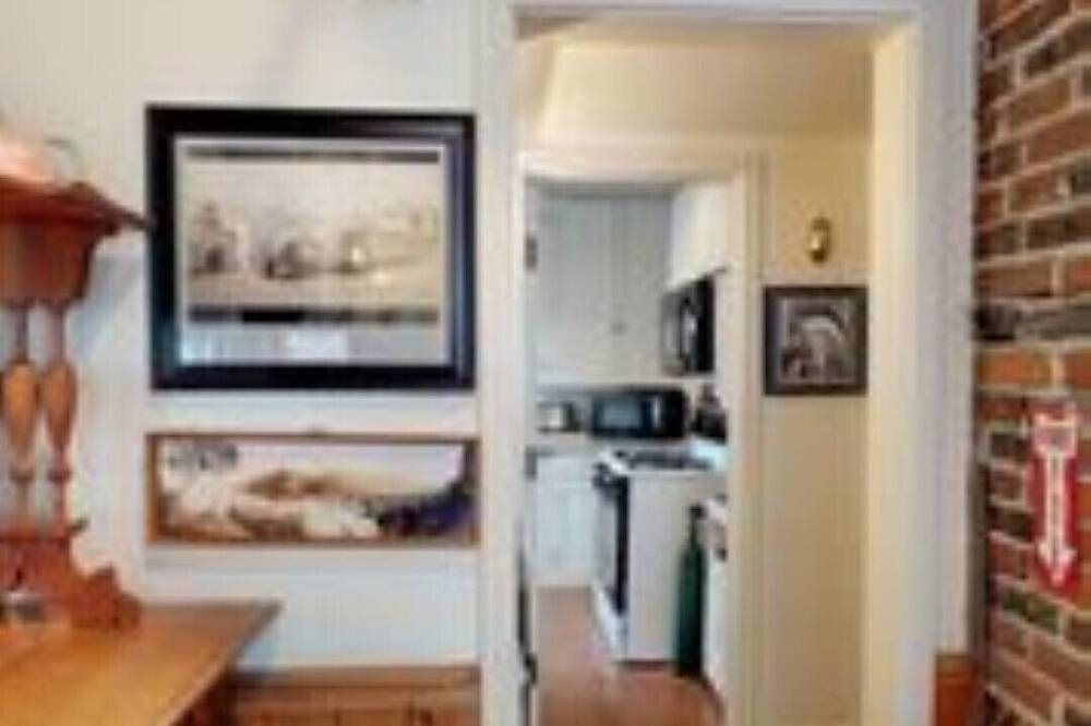 Photo of Bedroom in Avalon