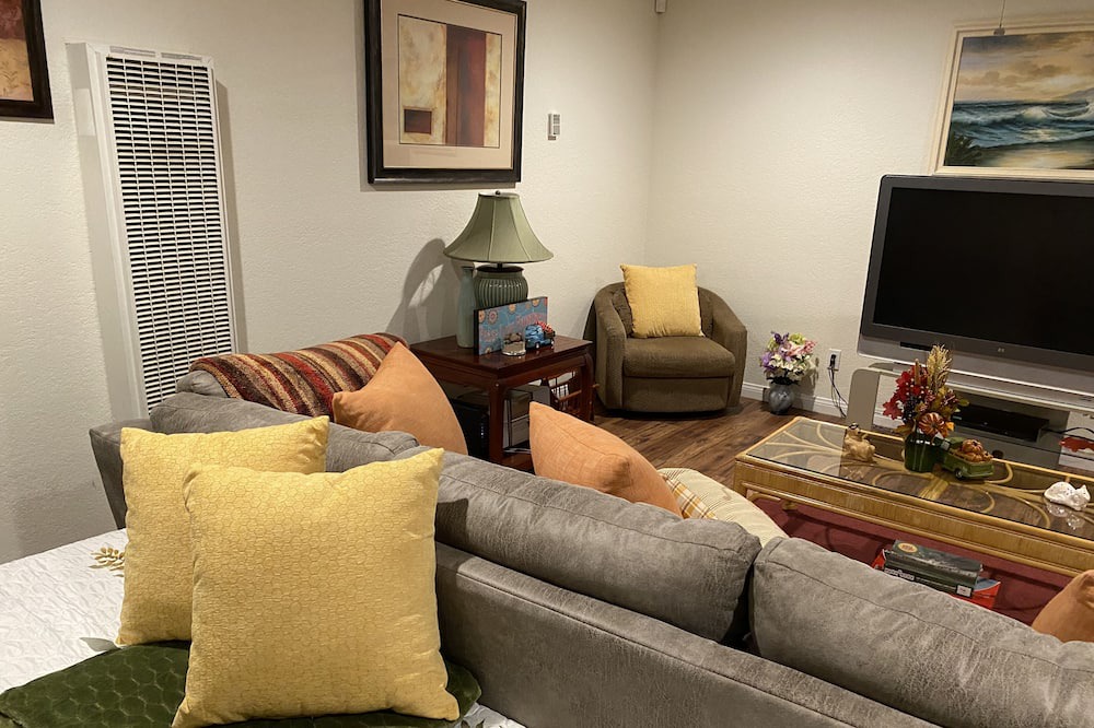 Photo of Livingroom in Mount Helix