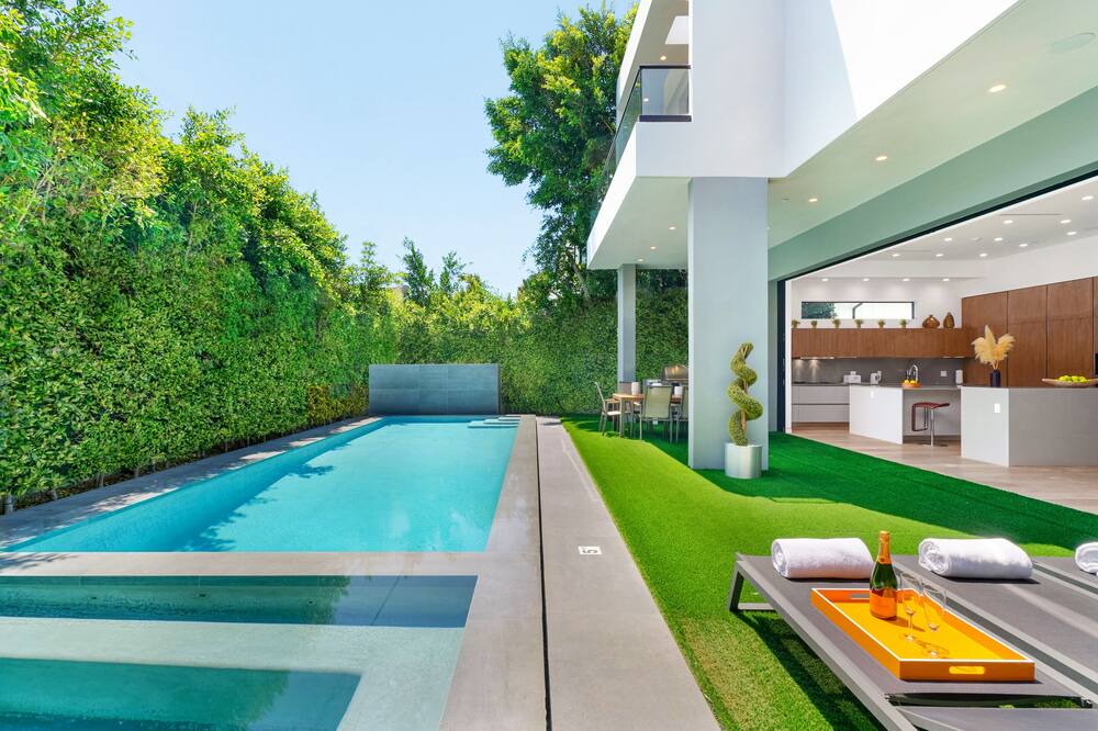 Photo of Outdoor in Melrose