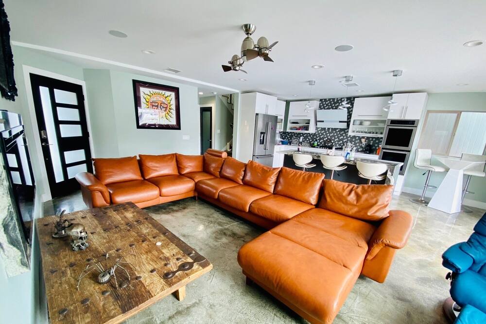 Photo of Livingroom in Sunset Beach