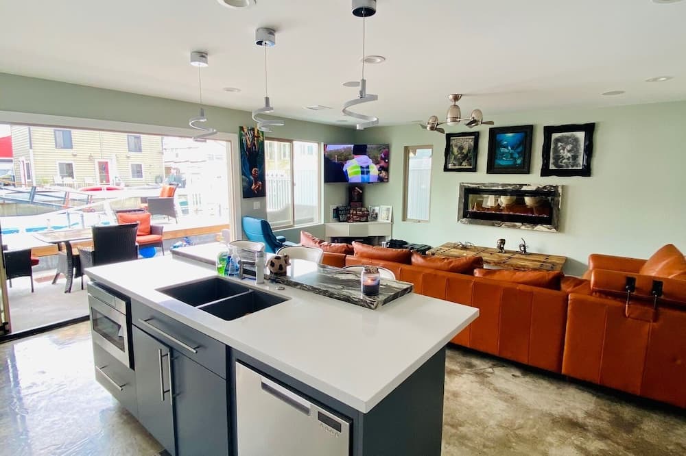 Photo of Bedroom in Sunset Beach