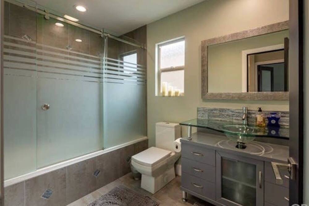 Photo of Bathroom in Sunset Beach