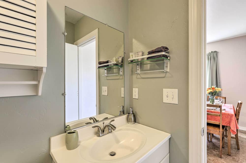 Photo of Bathroom in Paulden