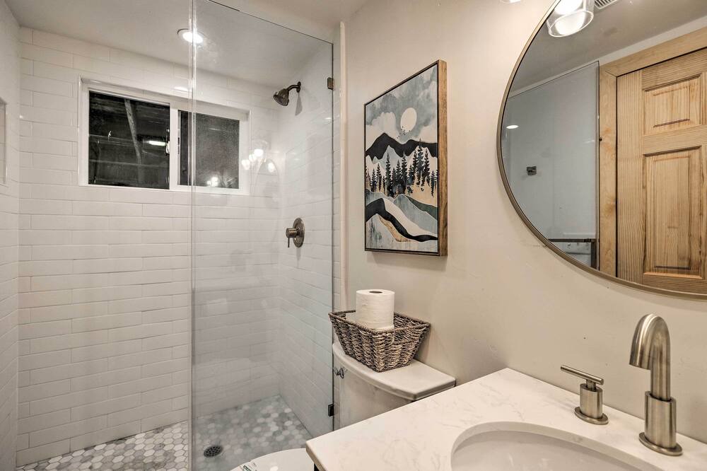 Photo of Bathroom in Tahoma