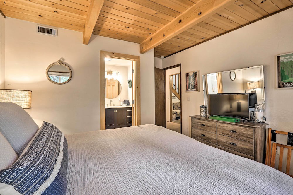 Photo of Bedroom in Tahoma