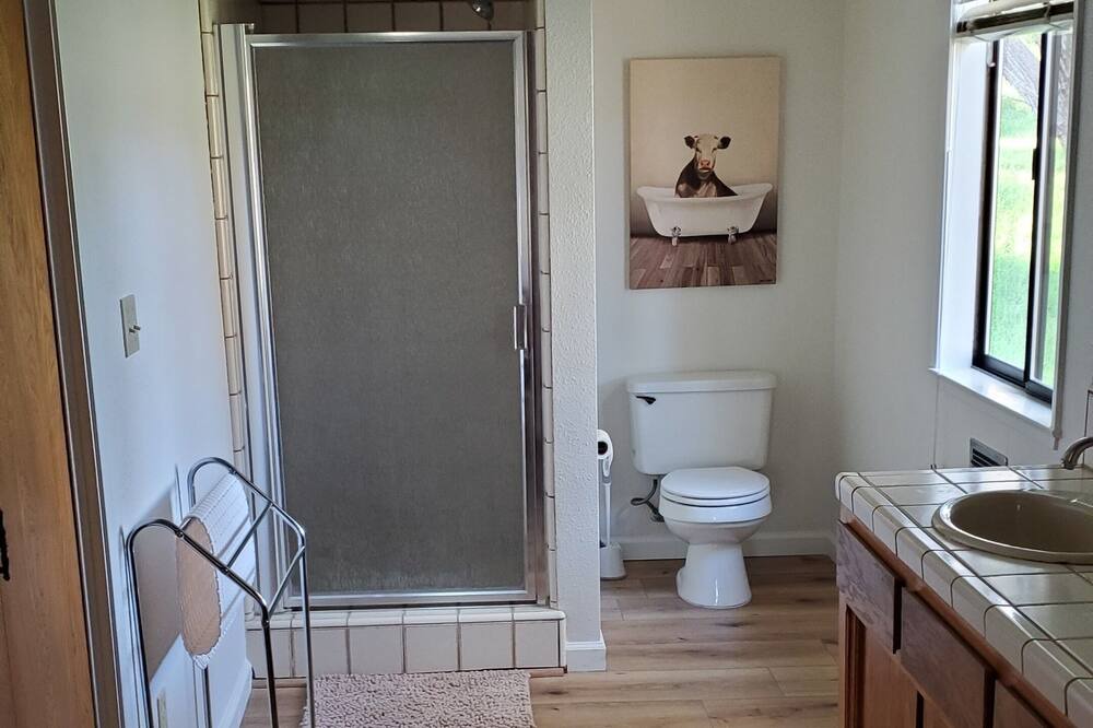 Photo of Bathroom in Raymond