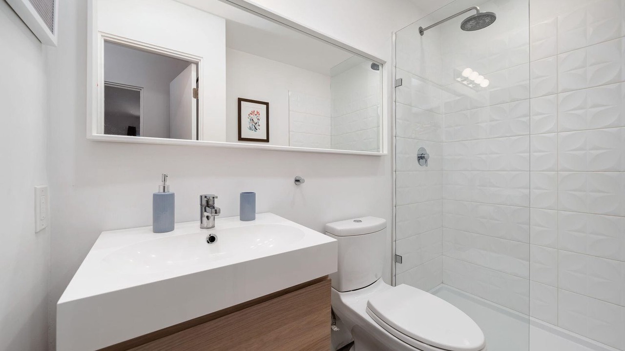 Photo of Bathroom in Racquet Club West