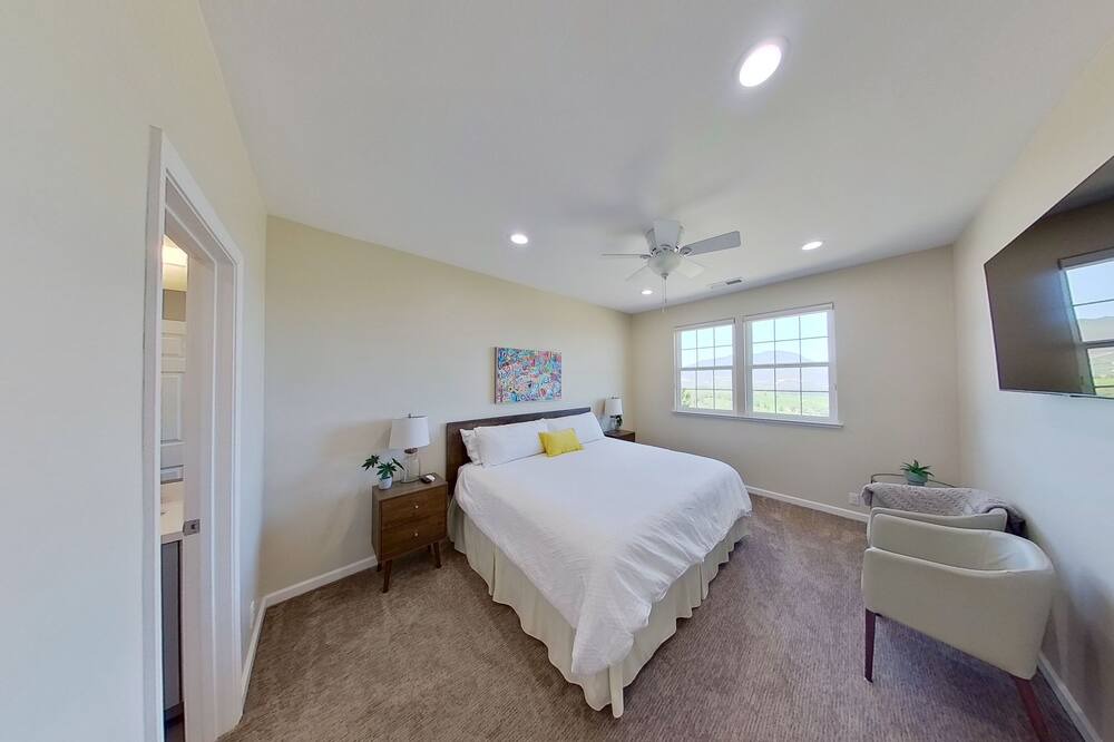 Photo of Bedroom in Kelseyville