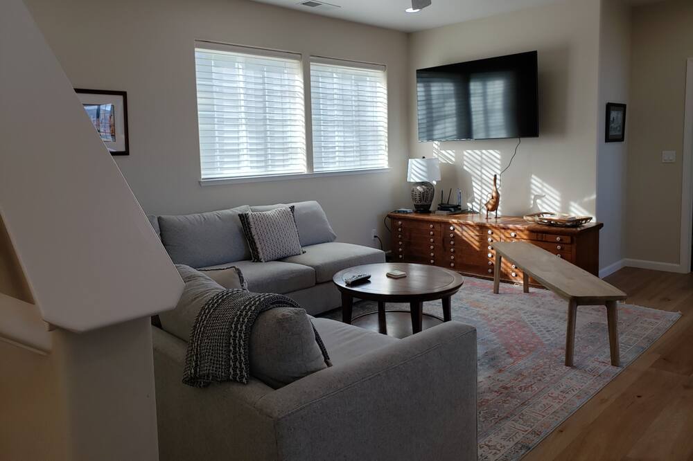 Photo of Livingroom in Kelseyville