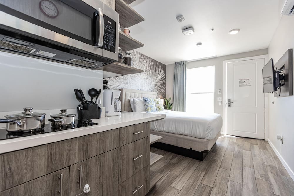 Photo of Bedroom in Midway District