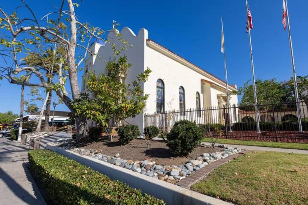 Photo of Outdoor in Midway District