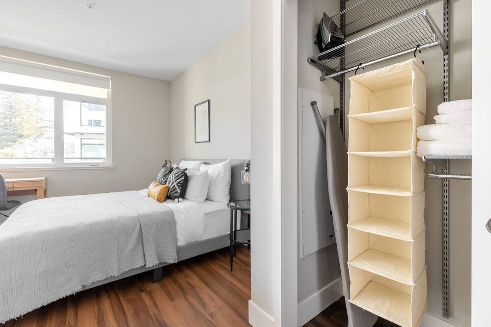 Photo of Bedroom in Shoreline West