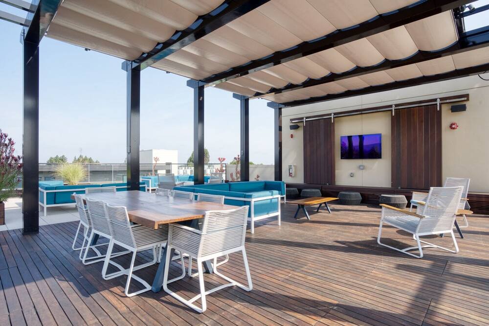 Photo of Patio Balcony in Shoreline West