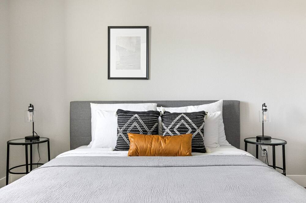 Photo of Bedroom in Shoreline West