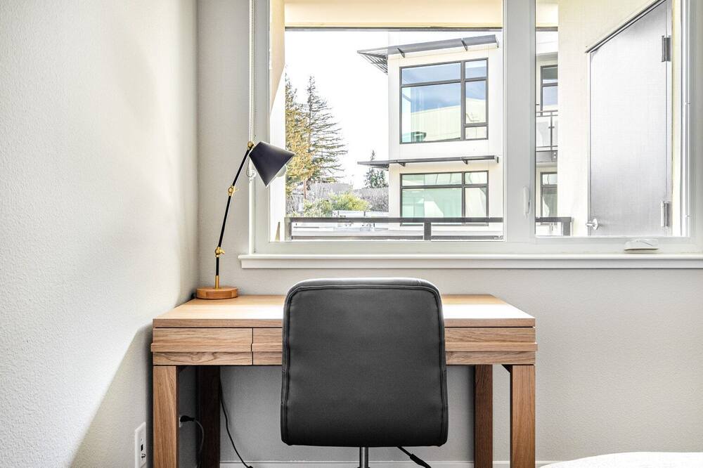 Photo of Bedroom in Shoreline West