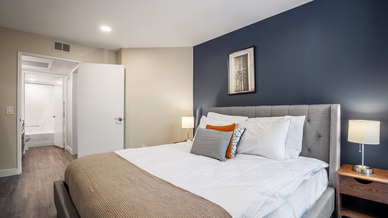 Photo of Bedroom in Sawtelle