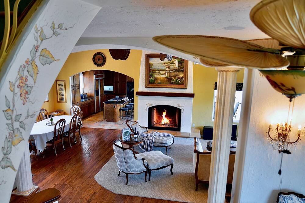 Photo of Bedroom in Lake Elsinore
