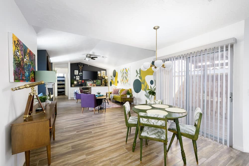 Photo of Bedroom in La Quinta Cove