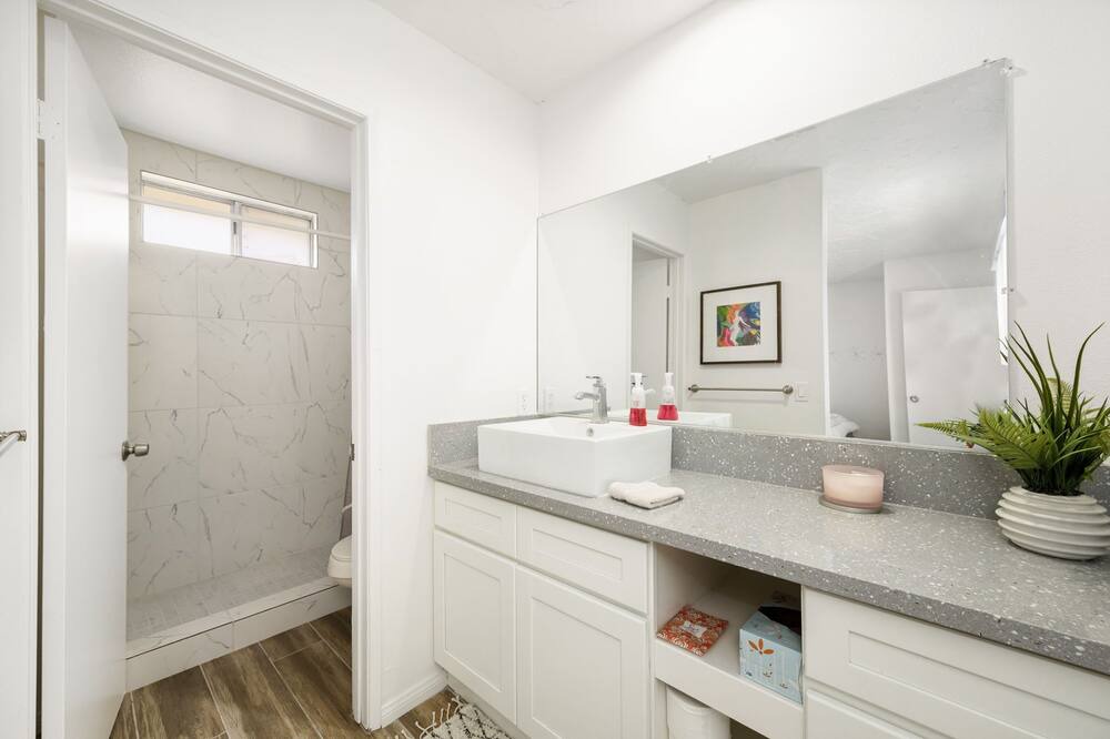 Photo of Bathroom in La Quinta Cove