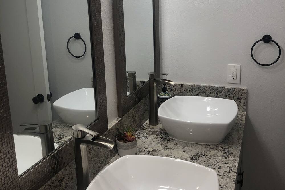 Photo of Bathroom in Point Loma Heights