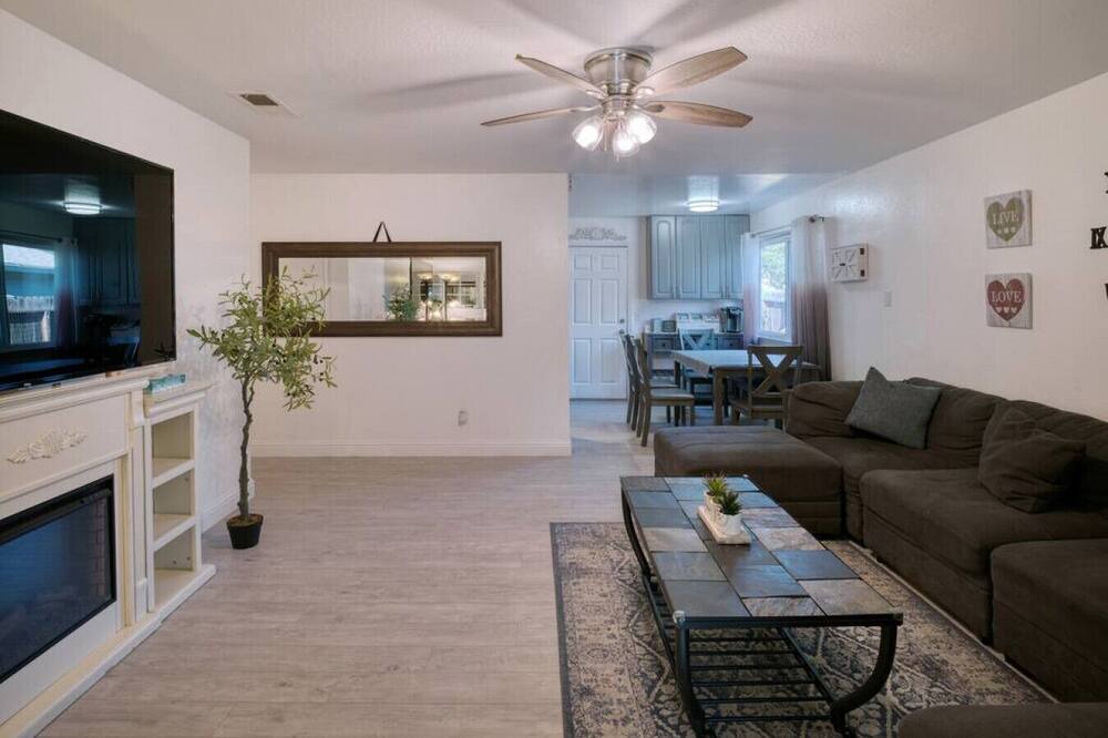 Photo of Bedroom in Loomis