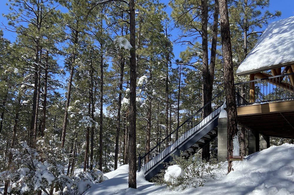 Photo of Outdoor in Highland Pines