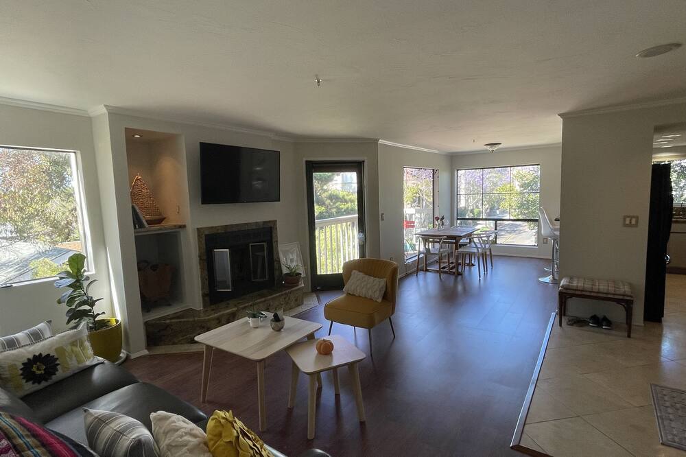 Photo of Livingroom in Hillcrest