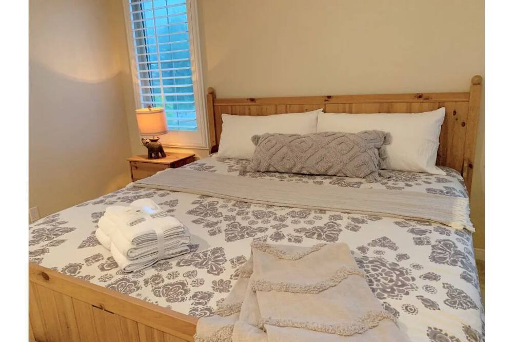 Photo of Bedroom in Tustin