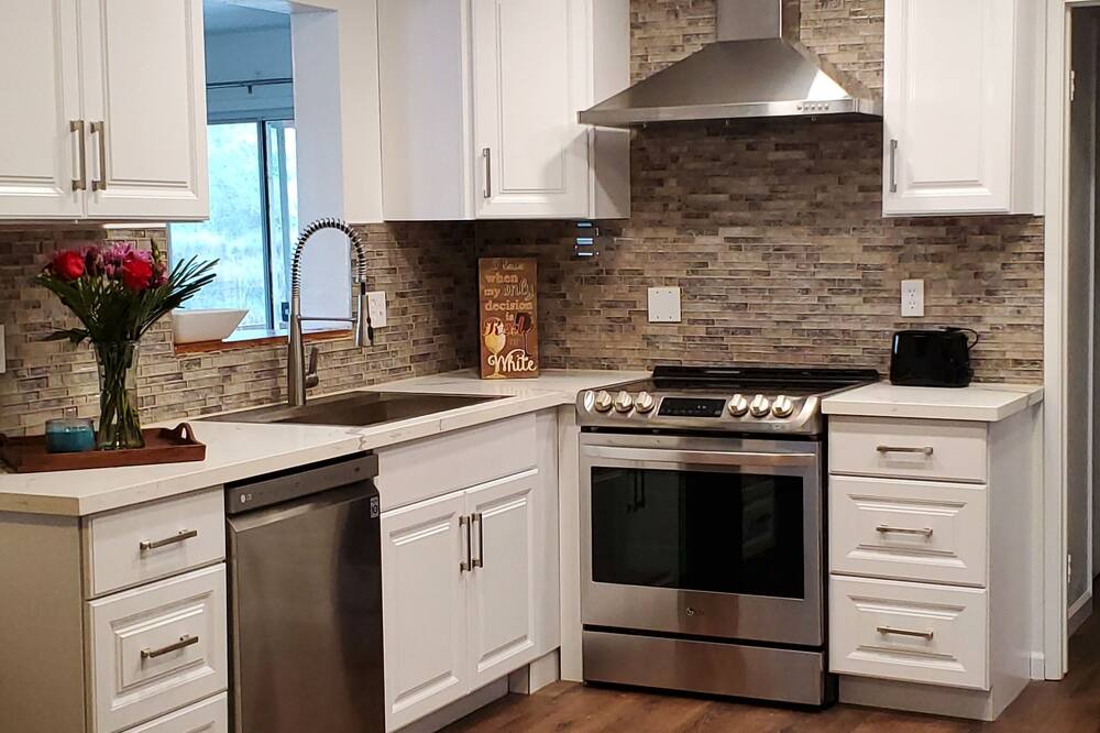 Photo of Kitchen in Clearlake