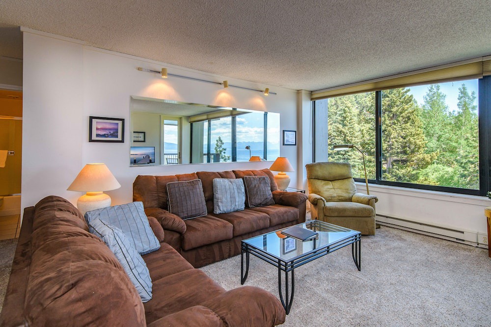 Photo of Livingroom in Brockway
