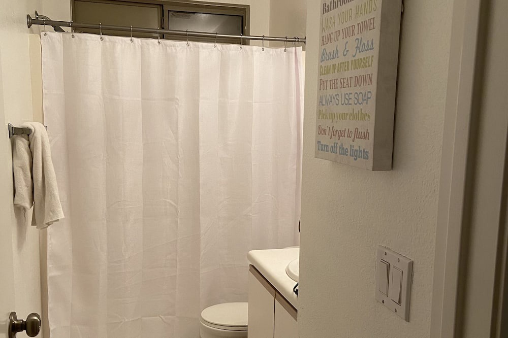 Photo of Bathroom in Mountain Vista Ranch
