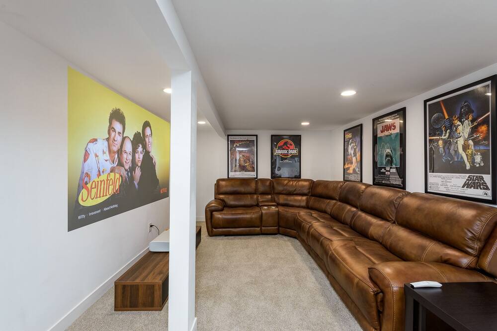 Photo of Livingroom in Garfield
