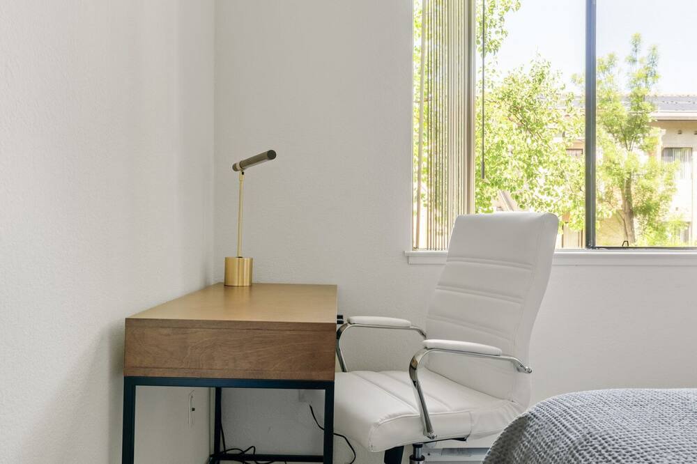 Photo of Bedroom in Shoreline West