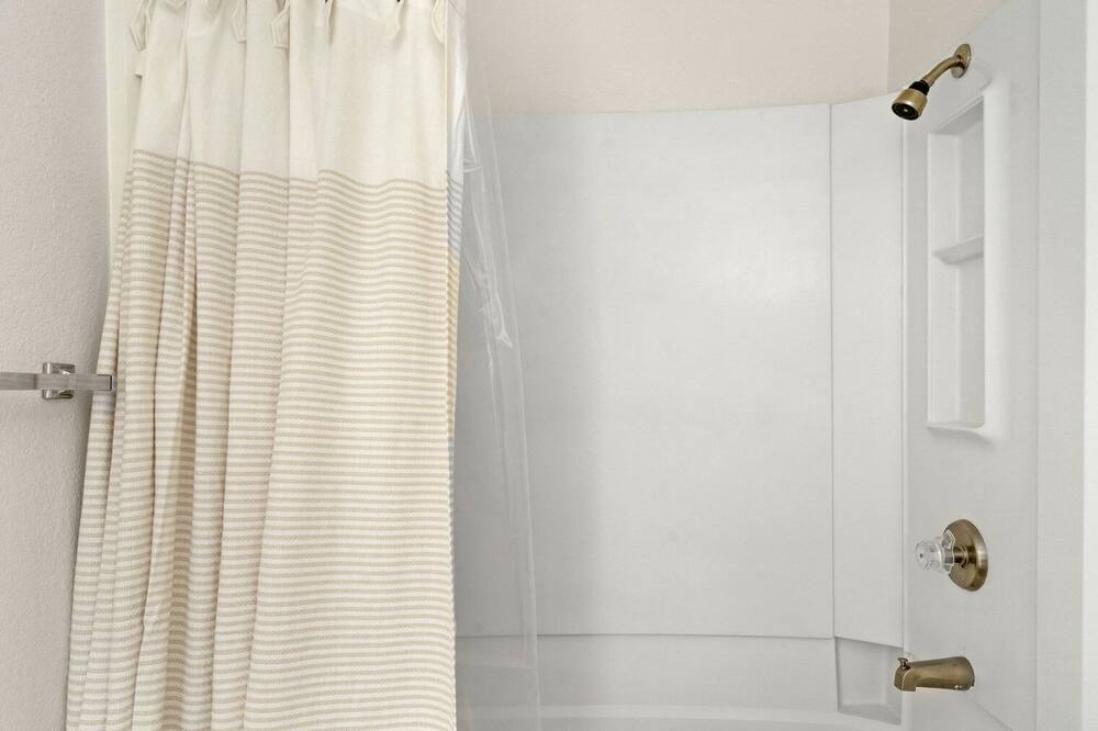 Photo of Bathroom in Shoreline West