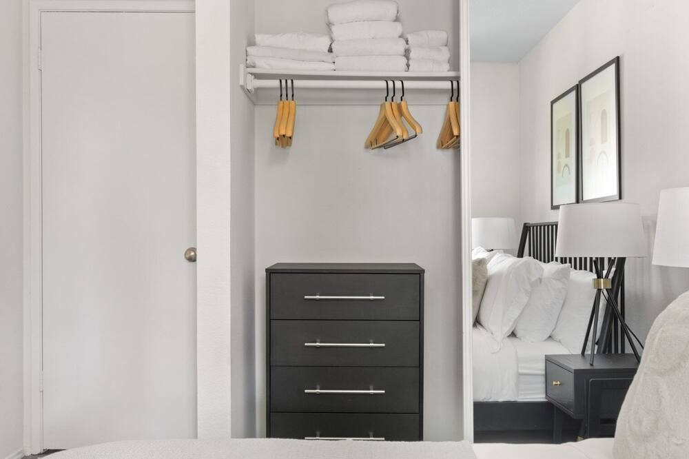 Photo of Bedroom in Shoreline West
